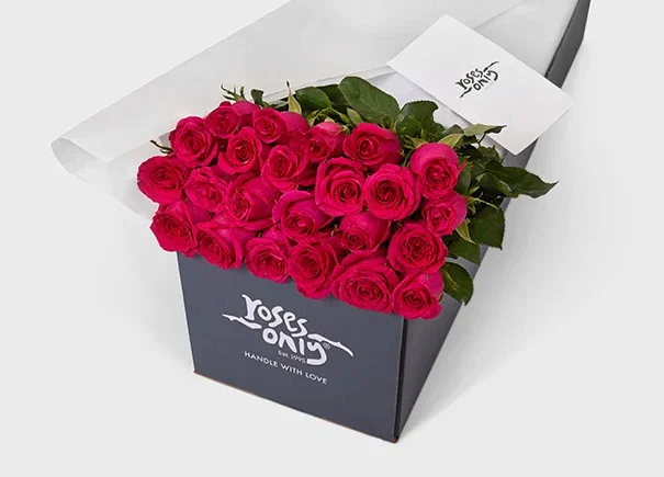 Image of Bright Pink Roses Gift Box 24 (ROA03-024)