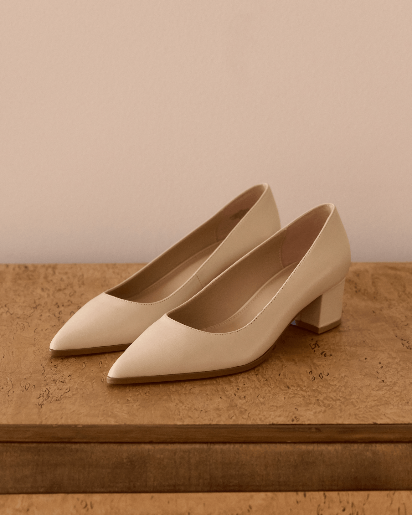Fae Vintage Ivory Leather Pump