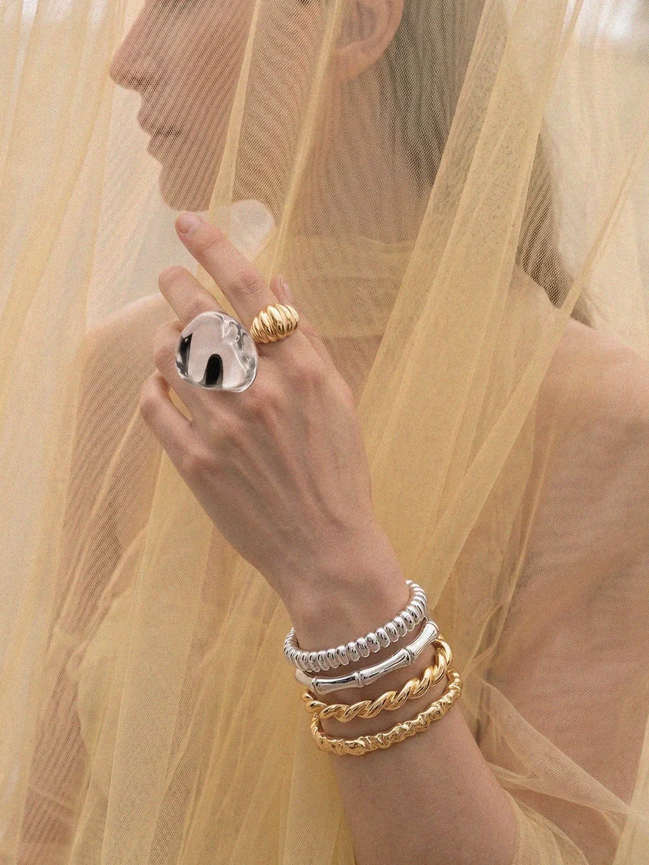 Mix & Match: gioielli in oro e argento