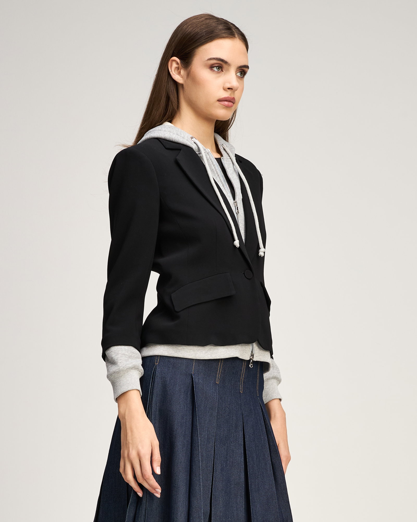https://cinqasept.nyc/products/zip-up-le-petit-khloe-blazer-in-black-heather-grey
