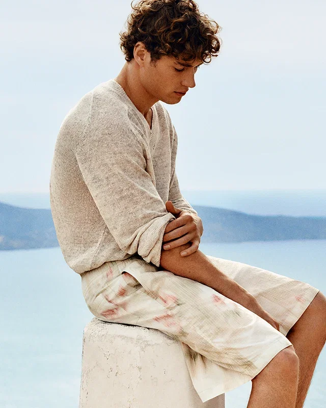 From easy shorts to T-shirts and sandals, we’ve got the weekend sorted