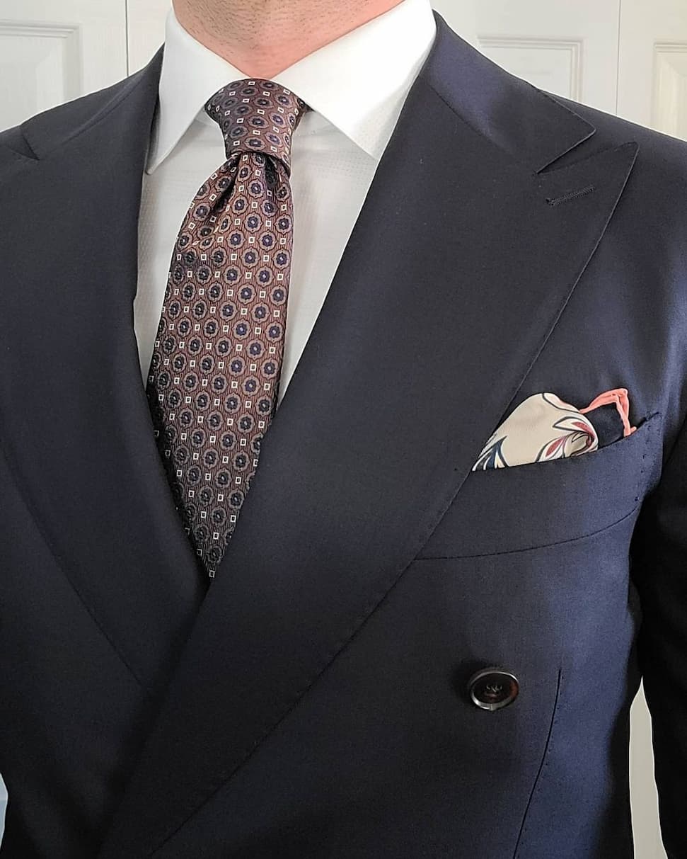 Brownish Gold Geometric Foulard Pattern Silk Tie