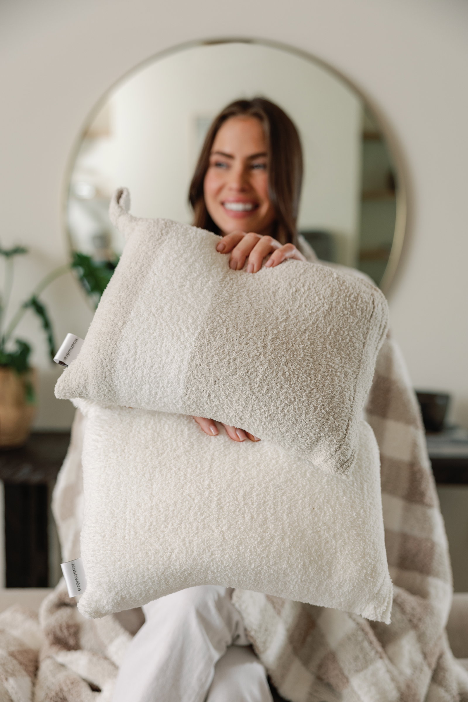 Striped Travel Blanket in Linen / Creme 