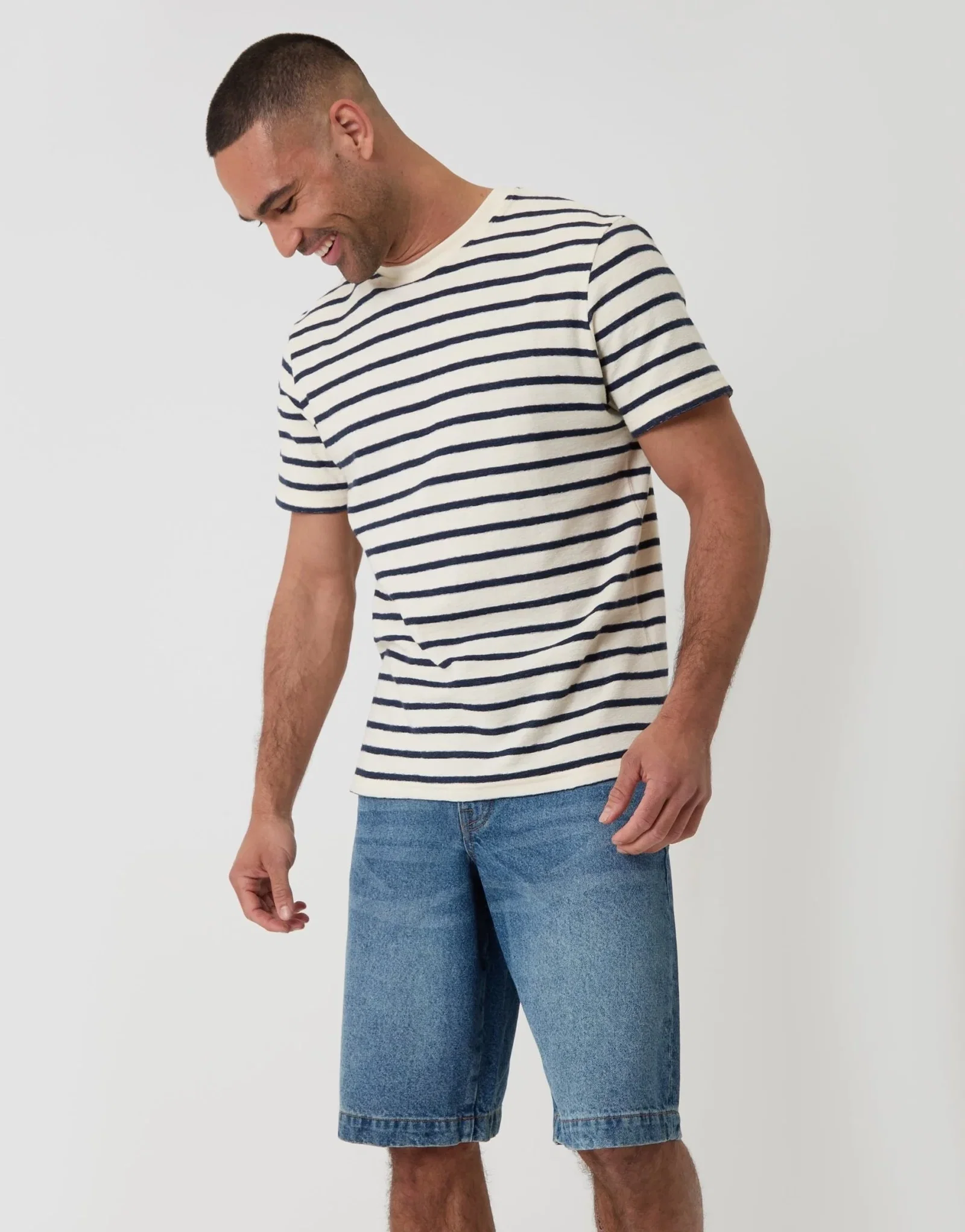 Image of Baggy Fit Denim Shorts in Light Wash