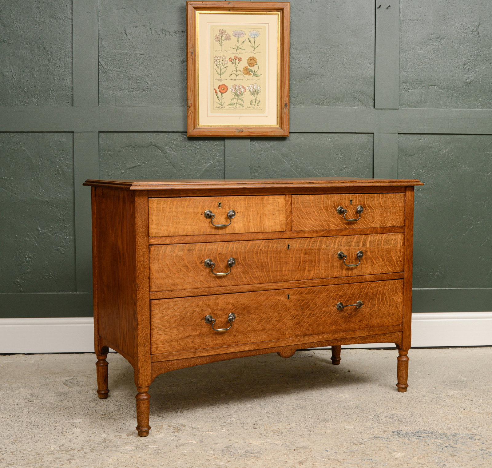 Arts & Crafts Oak Low Chest Of Drawers / Vanity