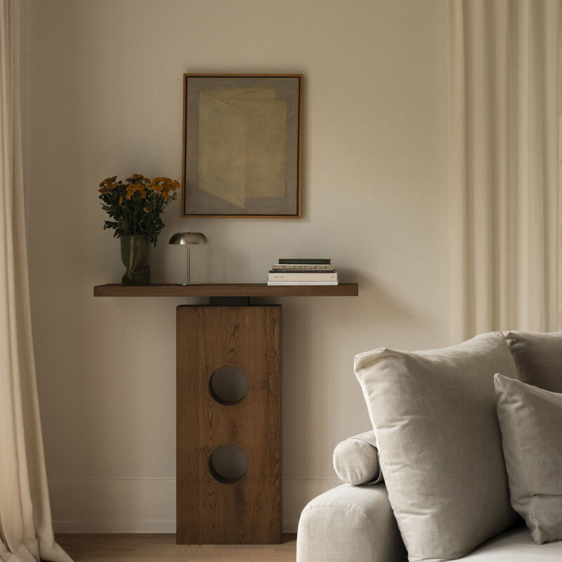 Liza Chloë sidetable
