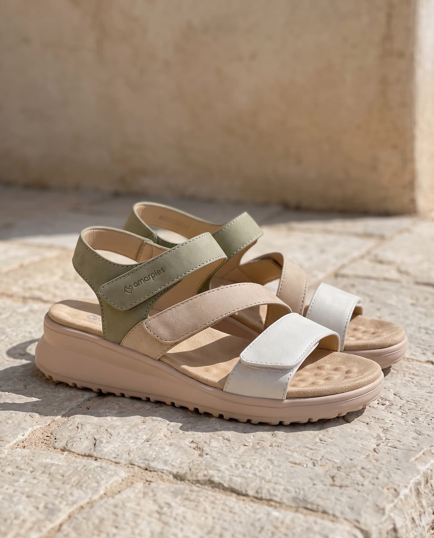 Sandalias con tiras Amarpies ABZ30157