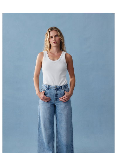 LOW RISE LOOSE WIDE-LEG JEANS