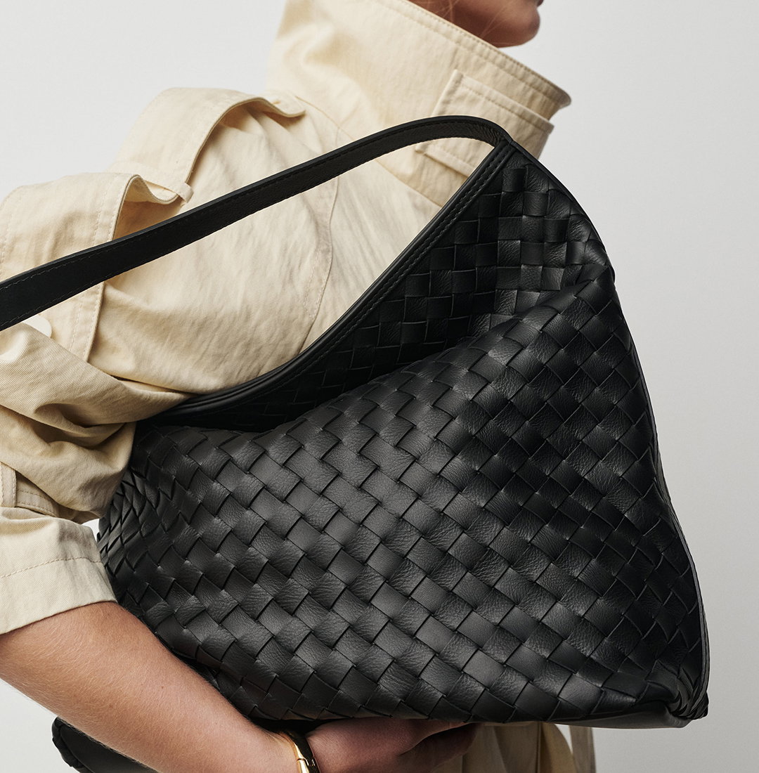 Bianca Woven Hobo Black