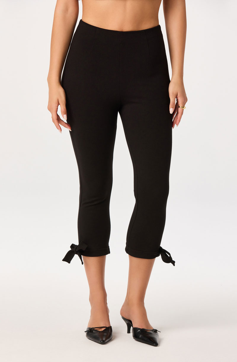 Eliza Bow-Tie Knit Capri Pants