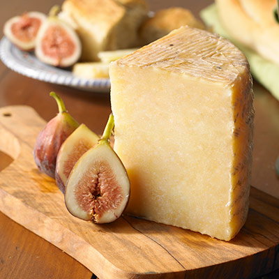Artisan Sharp Manchego Cheese by Villajos