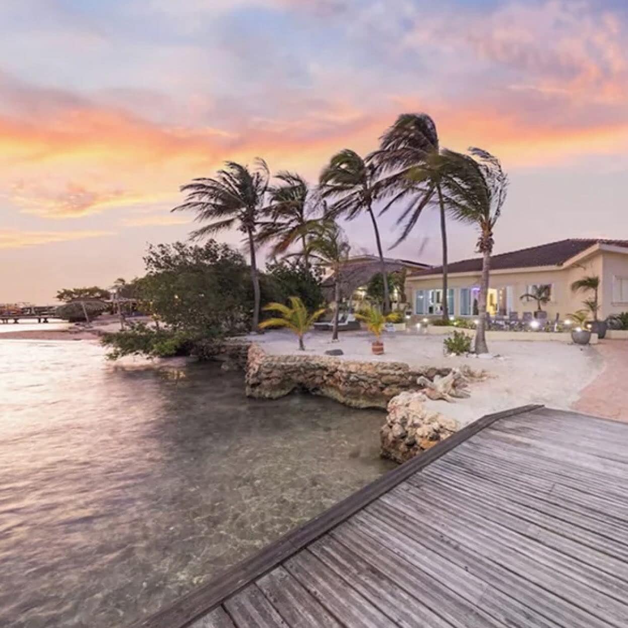 Book this home in Aruba