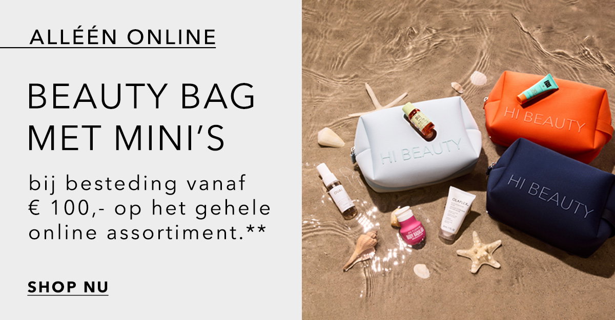 Ontvang een gratis beauty bag met mini's bij besteding vanaf € 100,- op het gehele online assortiment, met een assortiment van beautyproducten in een waterige setting.