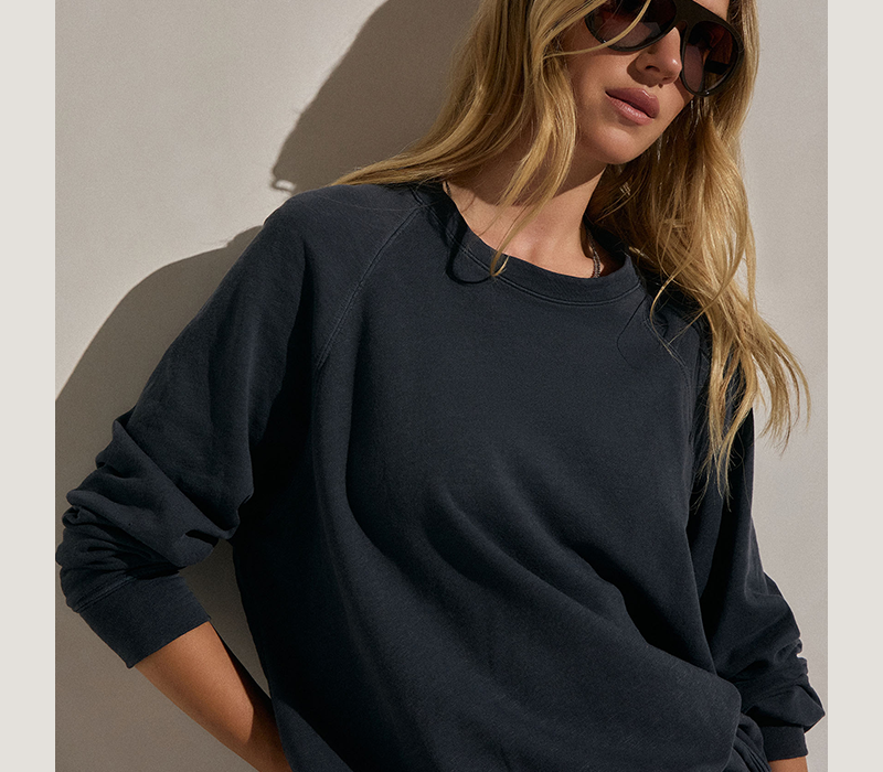 WOMEN'S SWEATS