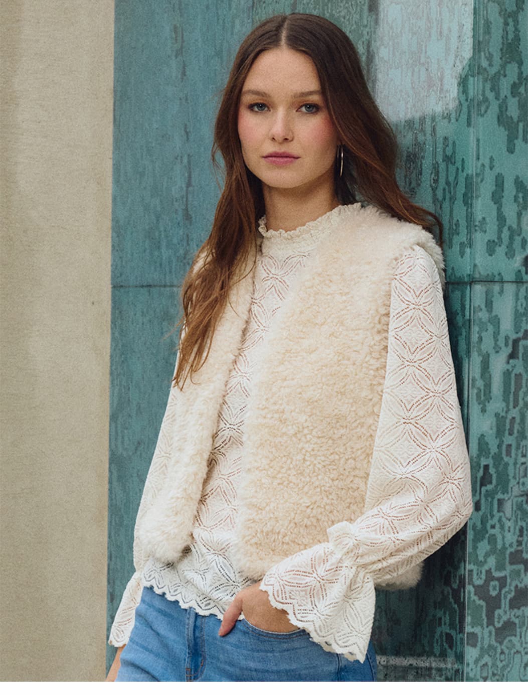 Blouse droite en semi-transparence
