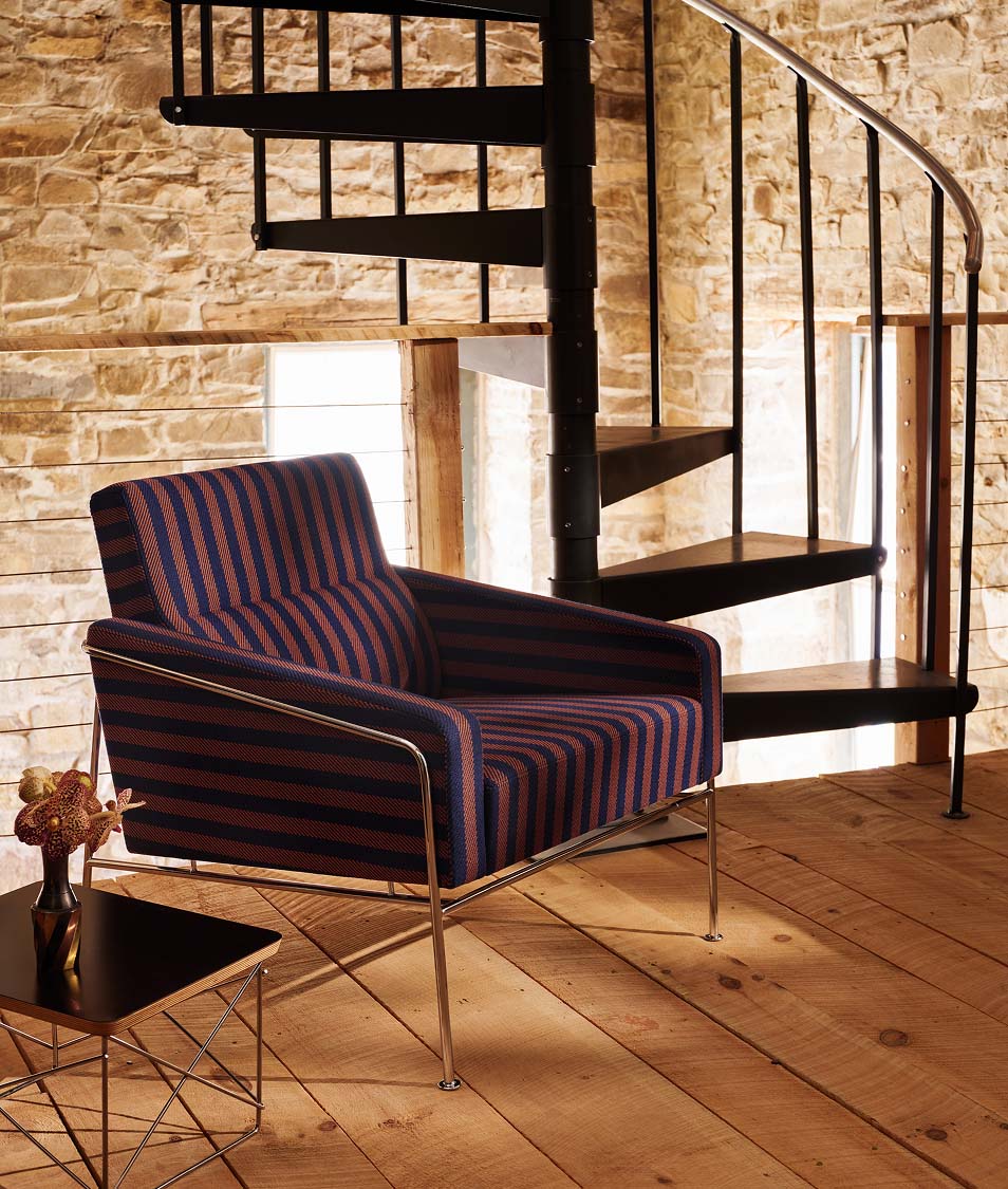 Series 3300 Armchair