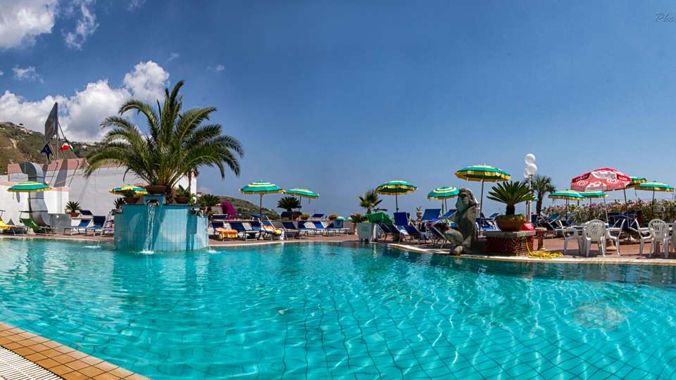 Vacanze ad Ischia in mezza pensione e accesso alla spa incluso