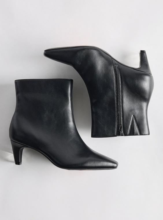 Kitten Heel Bootie (WW)