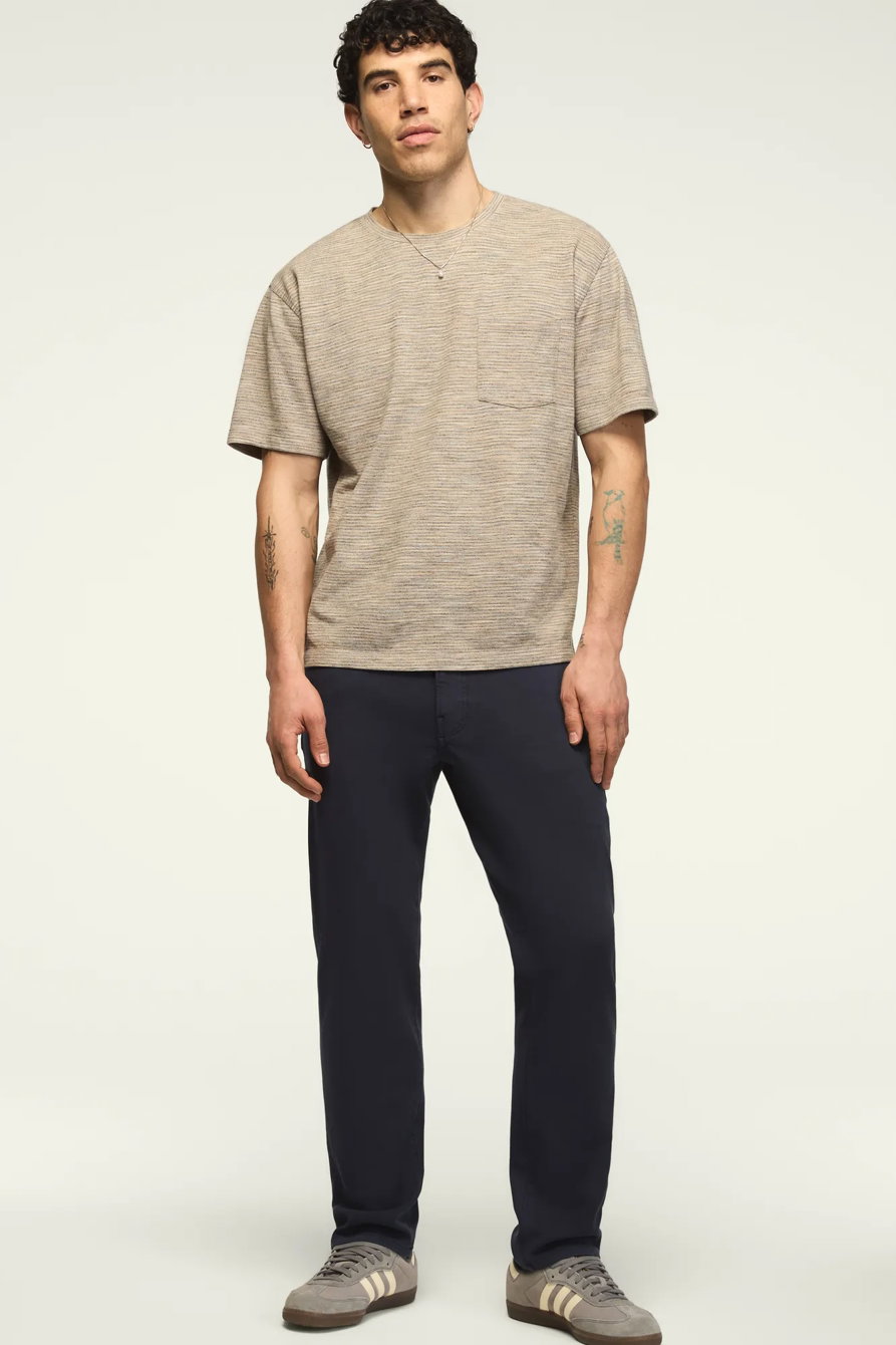 Image of Lucky Brand 410 Athletic Straight Daytripper - Men's Pants Denim Straight Leg Jeans in Jet Black