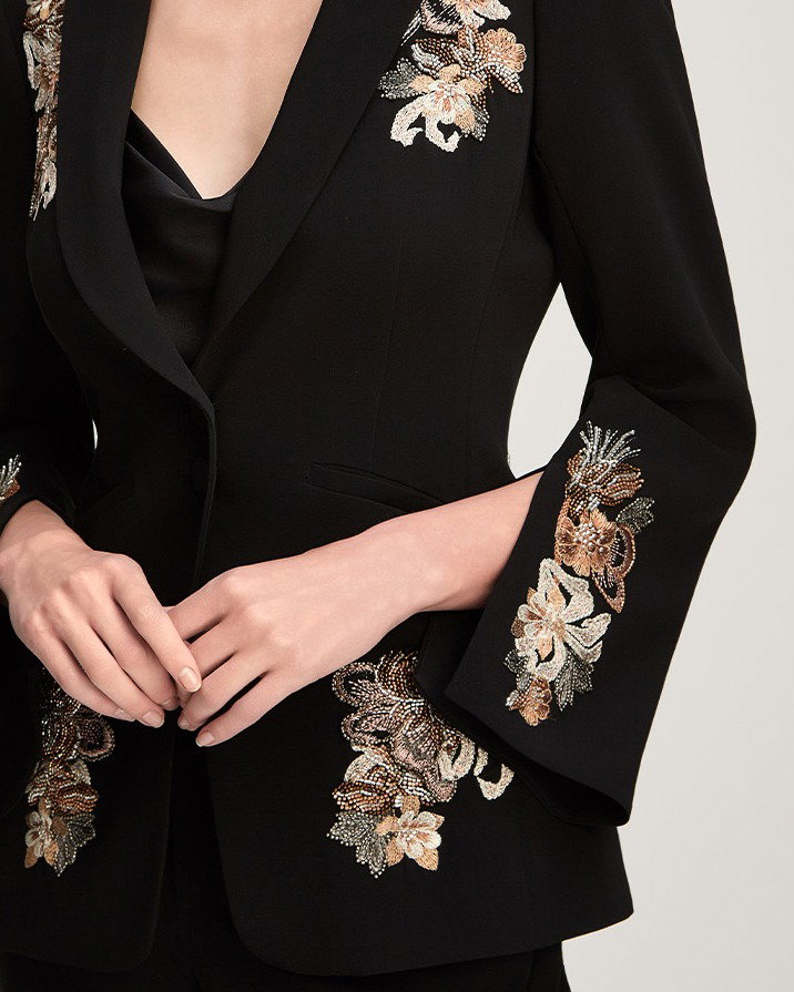 https://cinqasept.nyc/products/floral-border-isby-jacket-in-black-neutral-multi-zj1029a1319z?