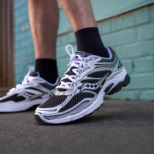 Saucony Progrid Omni 9