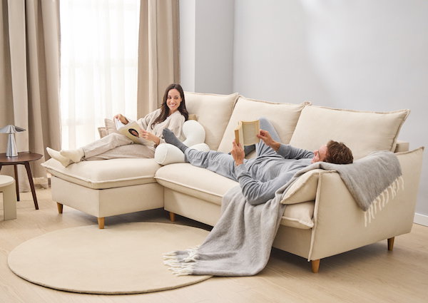 Aplica el código SOFA20 y ahorra 20€ ADICIONALES al descuento de las Rebajas de Verano en el Sofá Cama CHAISE LONGUE de Marmota.