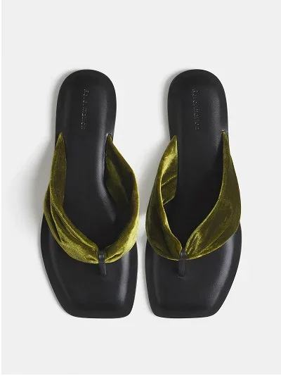 Larsen Thong Sandal