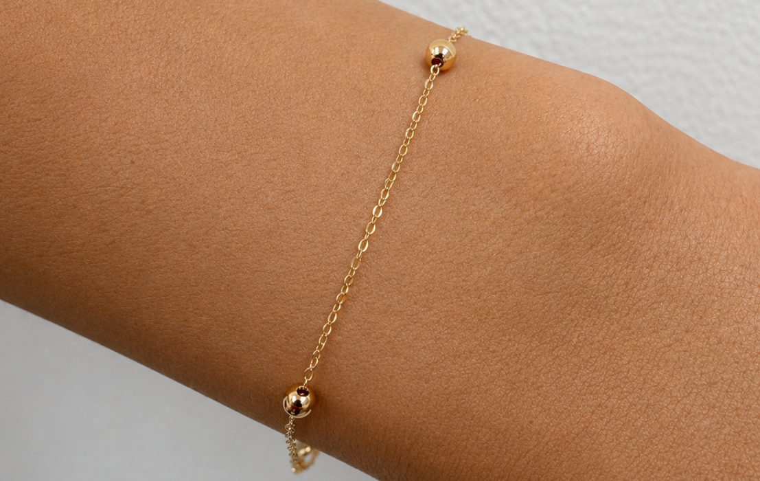Dainty Ball Station Bracelet