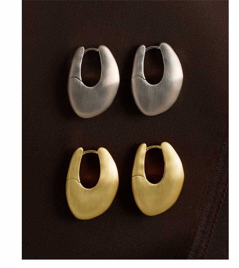 Serra Hinged Hoops.