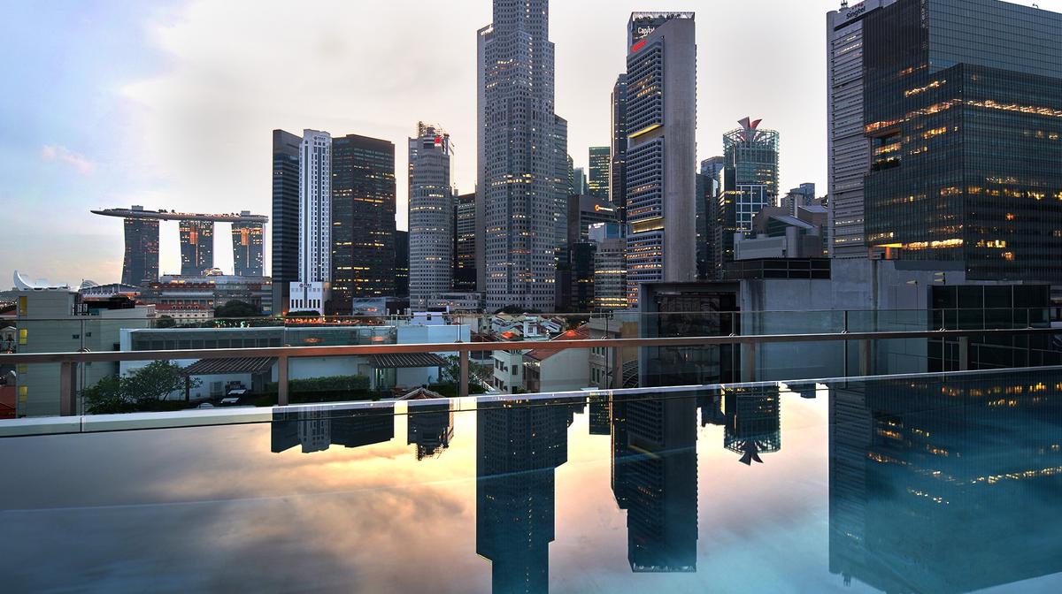 Singapore Boutique Luxury near Chinatown with Daily Breakfast, Nightly Cocktails & Three-Course Dinner