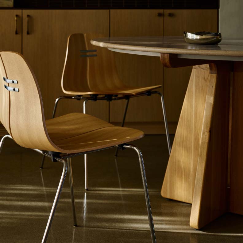 Pinna Dining Table