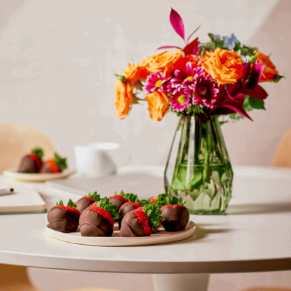 chocolate dipped berries