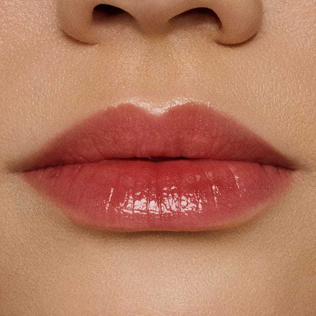 SHOP LIP