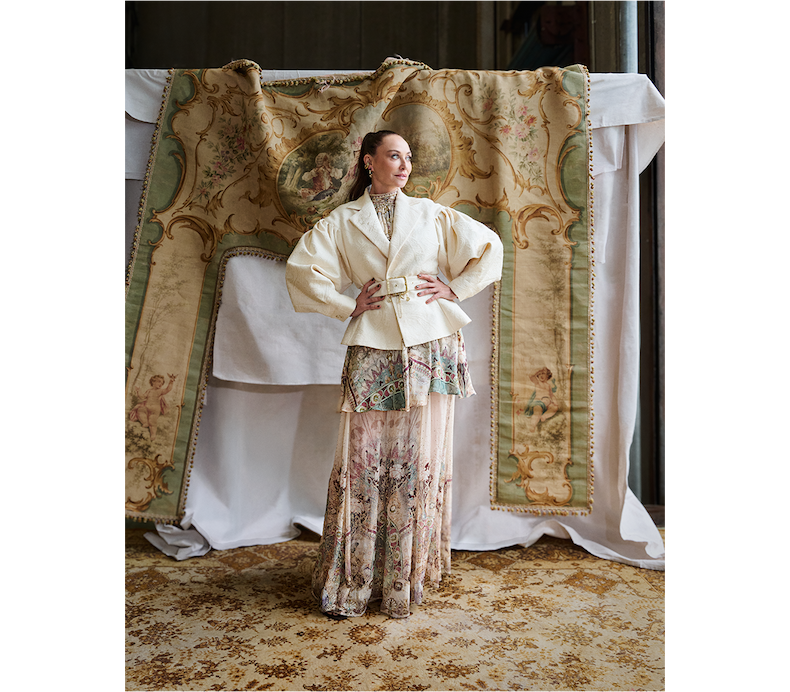 OUTER OPULANCE