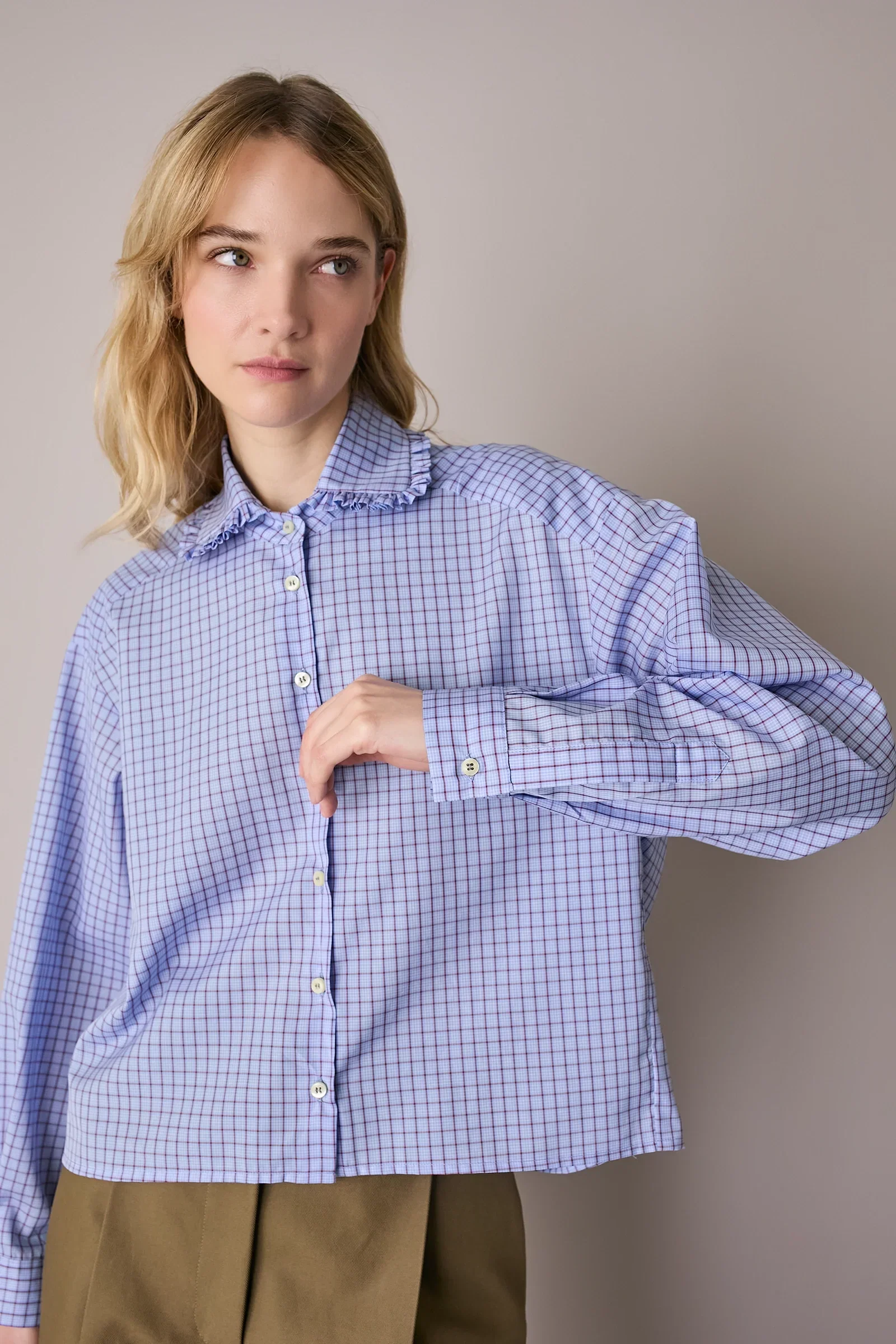 Image of Camicia boxy con colletto volant