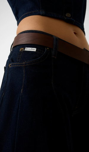 Guess Jeans Classic Pleated Bermuda Shorts in Dark Wash