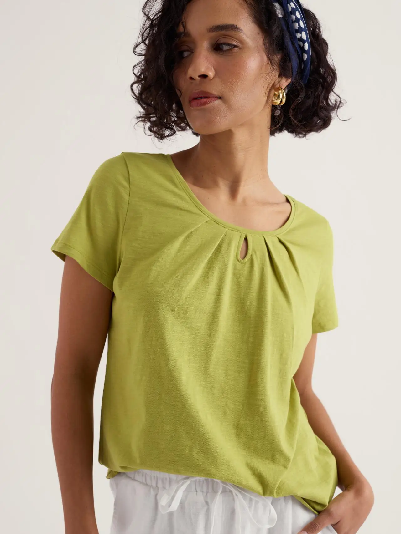Appletree Keyhole Detail T-Shirt