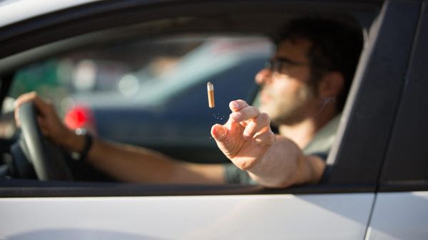 Incendies: une taxe sur les industriels du tabac, une bonne idée?