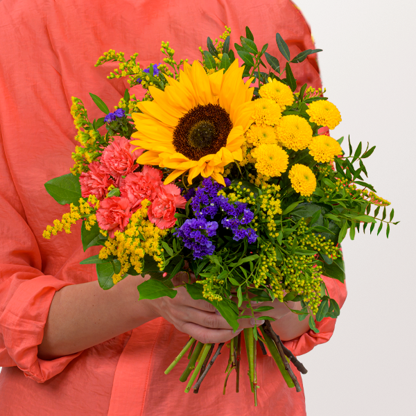 Farbenfroher Blumenstrauß Sonnengrüße mit 2 Gratis-Geschenken für 29,99 €