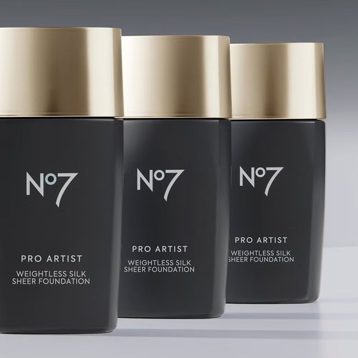 Pro Artist Weightless Silk Sheer Foundation