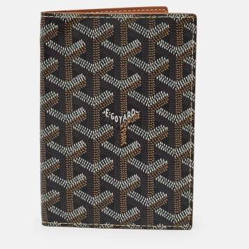 Grenelle Passport Holder Brown