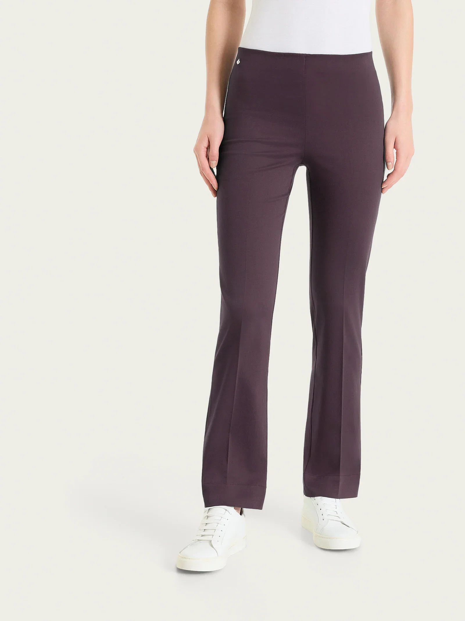 Image of Pantalone capri dritto in Satin Power - Raisin