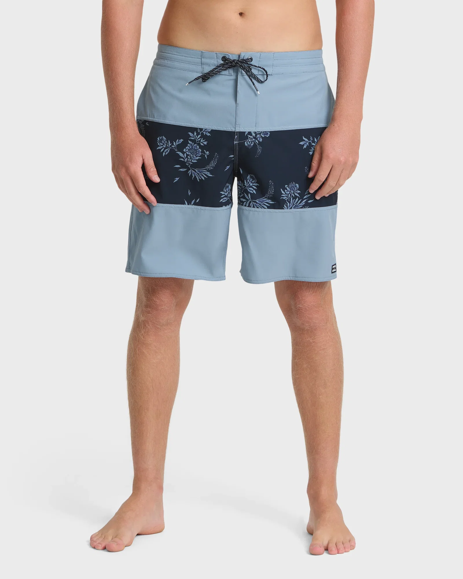 Image of Tribong Lo Tide 18" Boardshorts - True Navy