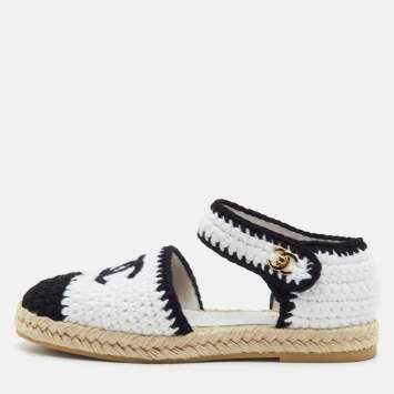 22 Size 37 Black/White Crochet