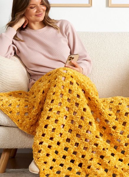 Free Honeycomb Crochet Openwork Blanket Pattern