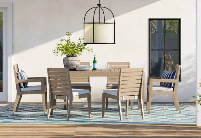 Outdoor Dining for You