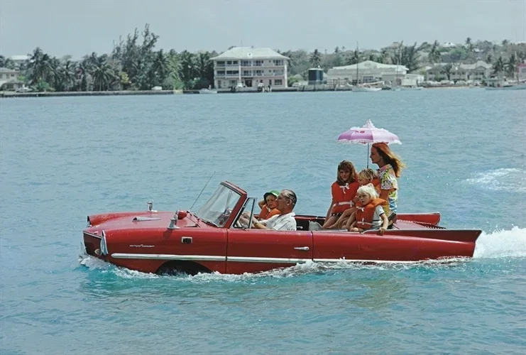 Slim Aarons, Sea Drive, 1967