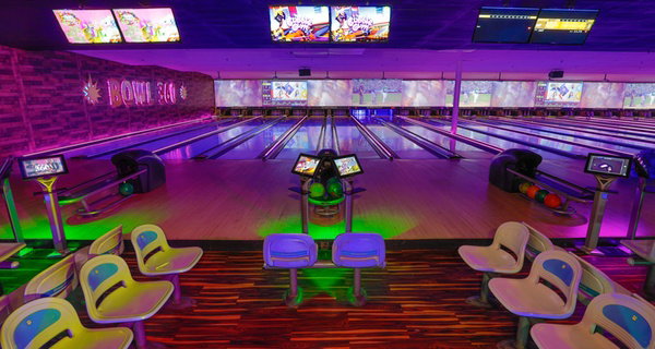 Bowling Deals: 2 Games with Shoe Rental for 2, 4, or 6 Players