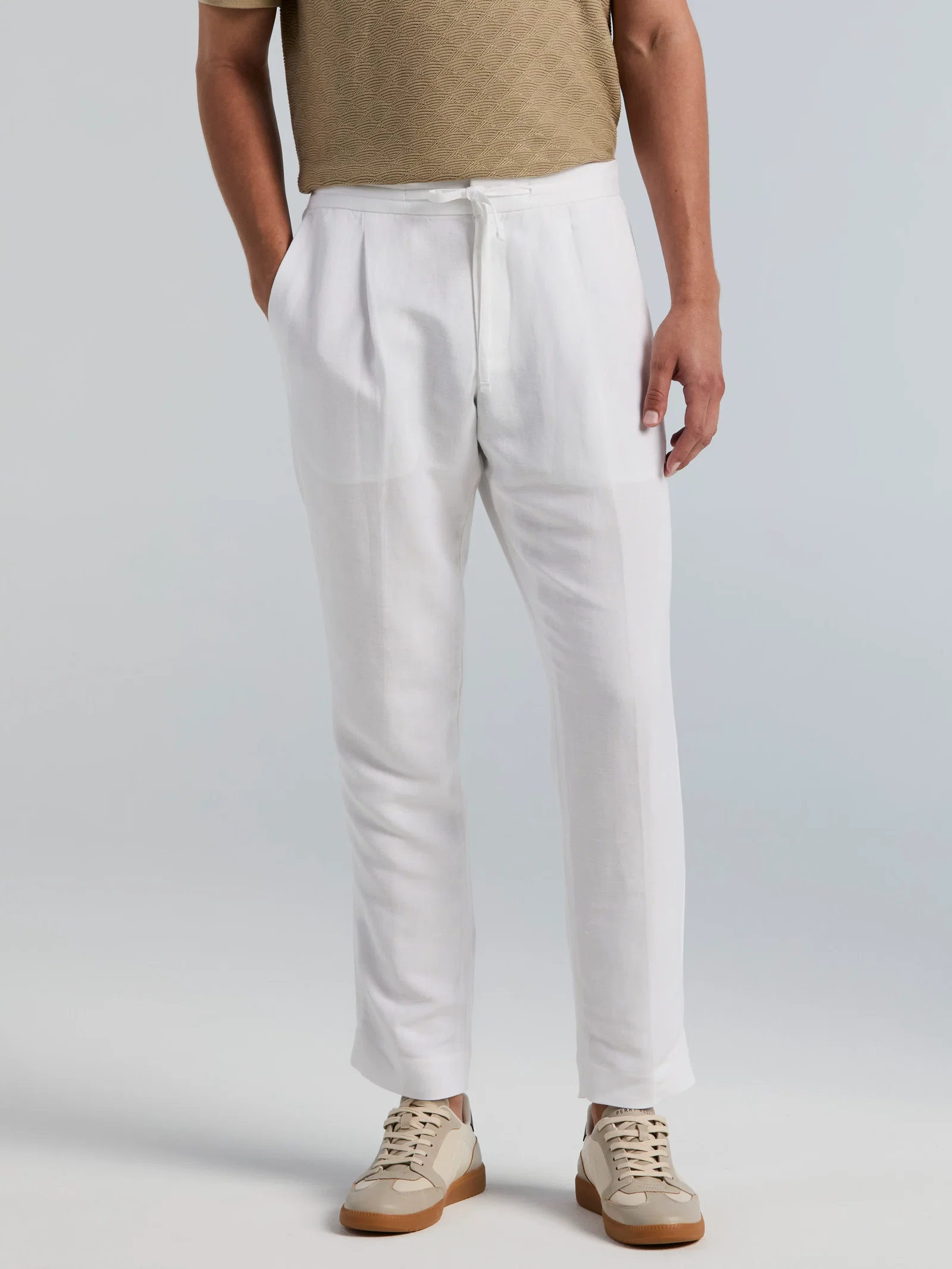 Slim Tapered EcoVero Linen Blend Drawstring Pant