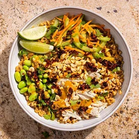 Spicy Peanut Chicken Farro Bowls